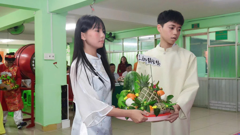 Trường THCS - THPT Bắc Sơn long trọng tổ chức lễ dâng hương, tưởng niệm nhân ngày Giỗ Tổ Hùng Vương