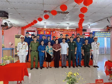 Lễ Công bố Quyết định thành lập Ban Chỉ huy quân sự và đơn vị tự vệ nhằm sử dụng lực lượng tự vệ tại chỗ