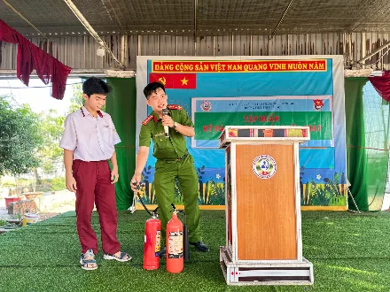 DIỄN TẬP PHÒNG CHÁY CHỮA CHÁY TẠI TRƯỜNG THCS & THPT BẮC SƠN